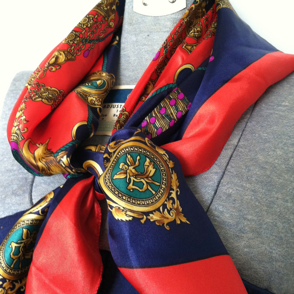Accessories - Vintage print scarf 2 Accessories - Vintage print scarf 2
