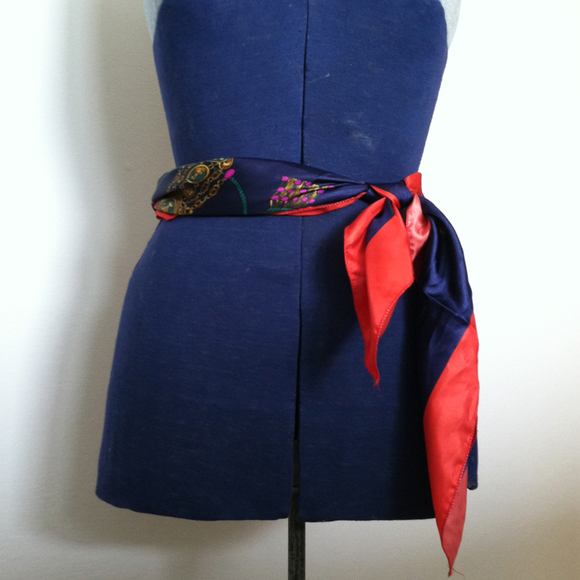 Accessories - Vintage print scarf 4 Accessories - Vintage print scarf 4