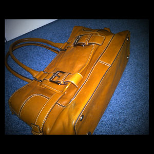MK purse & Coach wallet RESERVED for @mlg61032!!!! MK purse & Coach wallet RESERVED for @mlg61032!!!!