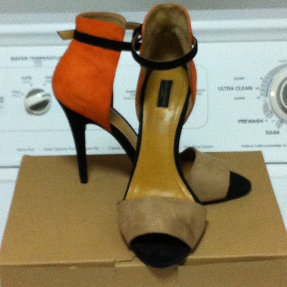 Zara Shoes - Zara Basic Sandal... 2 Zara Shoes - Zara Basic Sandal... 2