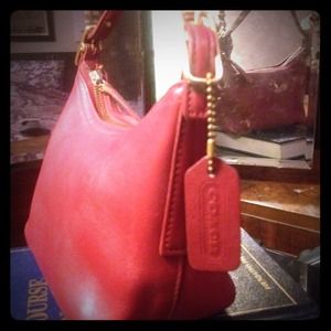 Coach Handbags - 💋Red Coach purse. Coach Handbags - 💋Red Coach purse.