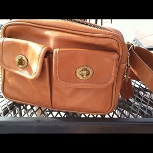 Vintage coach fanny pack leather Vintage coach fanny pack leather