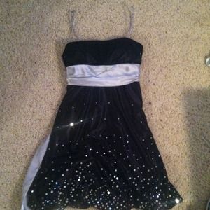 jump Dresses & Skirts - Sparkly black formal dress jump Dresses & Skirts - Sparkly black formal dress