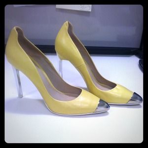 *Reserved* Zara Yellow Cap Toe pumps