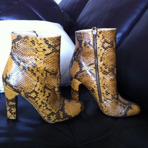 Zara Shoes - Python embossed ankle boots Zara Shoes - Python embossed ankle boots