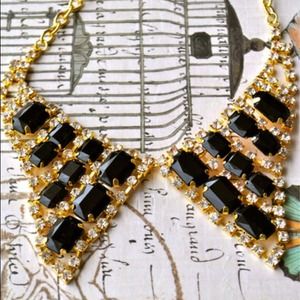 A Night of Surprise Collar Bib Necklace A Night of Surprise Collar Bib Necklace