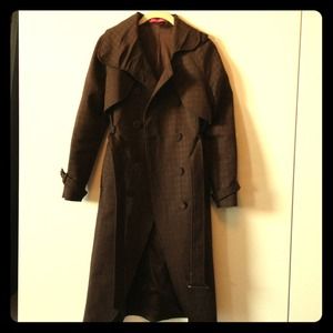 Brown houndstooth print trench coat Brown houndstooth print trench coat