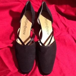 Yves Saint Laurent Shoes - Black Fabric Yves Saint Laurent Pumps 7N Yves Saint Laurent Shoes - Black Fabric Yves Saint Laurent Pumps 7N