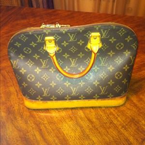 Louis Vuitton Handbags - ✋Sold to @melmelqueenb ✋Authentic LV Alma Bag Louis Vuitton Handbags - ✋Sold to @melmelqueenb ✋Authentic LV Alma Bag