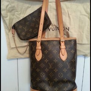 Louis Vuitton Handbags - Authentic Louis Vuitton small bucket bag Louis Vuitton Handbags - Authentic Louis Vuitton small bucket bag
