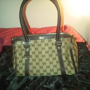 Gucci Abbey Medium Boston Bag Gucci Abbey Medium Boston Bag