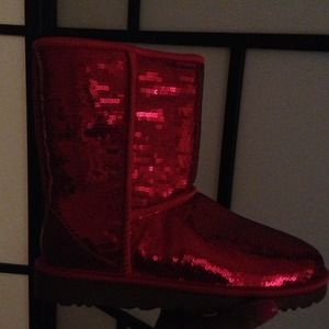 Classic short sparkle Ugg boots. NWT Classic short sparkle Ugg boots. NWT