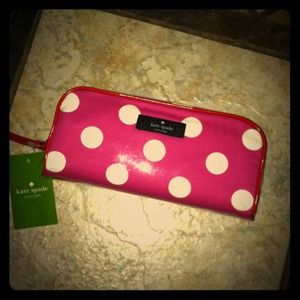 kate spade Accessories - ✨RESERVED✨PINK Kate Spade cosmetic bag & earrings kate spade Accessories - ✨RESERVED✨PINK Kate Spade cosmetic bag & earrings