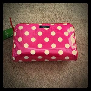 kate spade Accessories - ✨RESERVED✨NWT Kate Spade Large Pink cosmetic bag kate spade Accessories - ✨RESERVED✨NWT Kate Spade Large Pink cosmetic bag