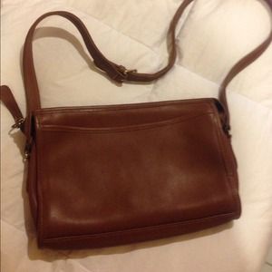 Vintage brown leather satchel messenger bag Vintage brown leather satchel messenger bag