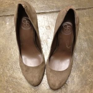 Jessica Simpson faux suede pump Jessica Simpson faux suede pump