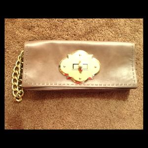 Handbags - REDUCED AGAIN!!❤Cynthia Rowley leather clutch Handbags - REDUCED AGAIN!!❤Cynthia Rowley leather clutch