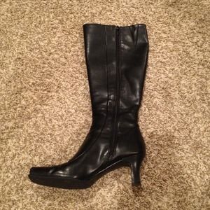 Kenneth Cole Boots - MUST GO!!!! Black (almost) knee high boots Kenneth Cole Boots - MUST GO!!!! Black (almost) knee high boots