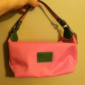 Coach Handbags - A lovely vintage Coach Bag Coach Handbags - A lovely vintage Coach Bag