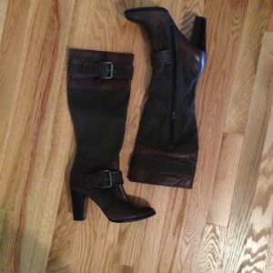 Nine West Boots - Nine West brown buckle boots size 6 Nine West Boots - Nine West brown buckle boots size 6