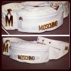MOSCHINO fanny pack (vintage condition) MOSCHINO fanny pack (vintage condition)