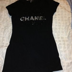 CHANEL Tops - Super cute Chanel T CHANEL Tops - Super cute Chanel T