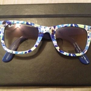 **GONE**Authentic Ray Ban special series wayfarer **GONE**Authentic Ray Ban special series wayfarer