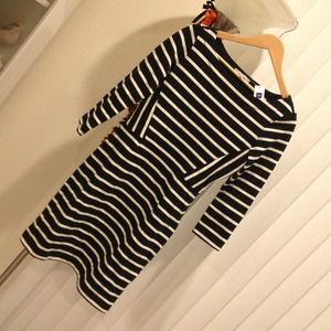 GAP Dresses & Skirts - GAP classic striped dress size small boat neck! GAP Dresses & Skirts - GAP classic striped dress size small boat neck!