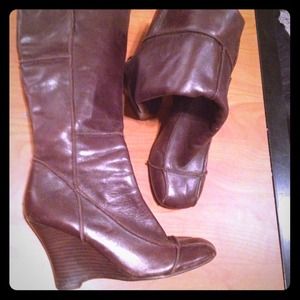 BEAUTIFUL dark brown leather boots from Aldo BEAUTIFUL dark brown leather boots from Aldo