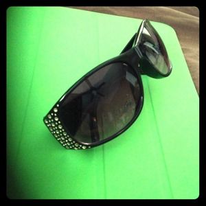 RESERVED Black frame sunglasses with rhinestones RESERVED Black frame sunglasses with rhinestones