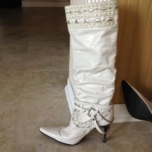 Wonder Boots - White boots Wonder Boots - White boots