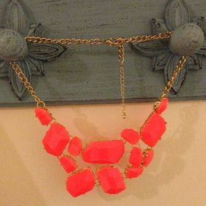 H&M Jewelry - Bright Geometric Statement Necklace H&M Jewelry - Bright Geometric Statement Necklace