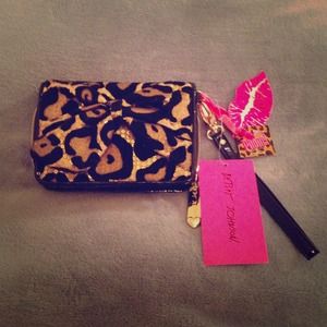 Betsey Johnson Clutches & Wallets - Betsy Johnson 'Cheetah' Wallet Betsey Johnson Clutches & Wallets - Betsy Johnson 'Cheetah' Wallet