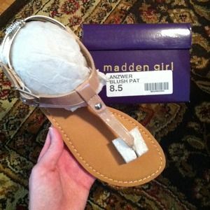 Madden Girl Anzwer in Blush Madden Girl Anzwer in Blush