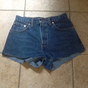 Levi's high waisted shorts Levi's high waisted shorts