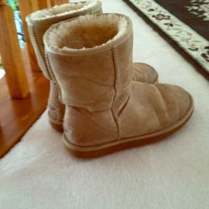Short ugg boots Short ugg boots