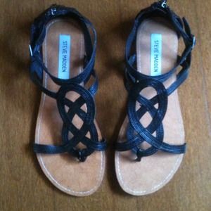 Steve Madden Shoes - Steve Madden black leather gladiator sandal. Steve Madden Shoes - Steve Madden black leather gladiator sandal.