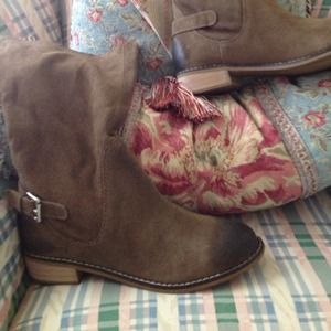 Kelsi Dagger suede distressed riding boot size 9.5 Kelsi Dagger suede distressed riding boot size 9.5