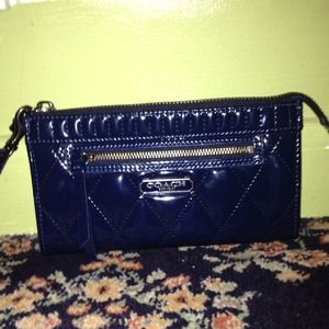 REDUCED COACH zippy wallet/wristlet patent leather REDUCED COACH zippy wallet/wristlet patent leather
