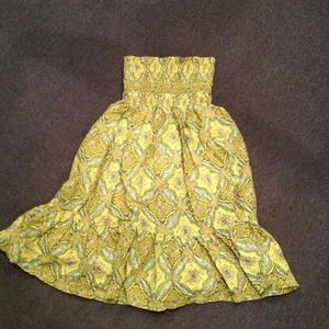 BundleYellow print strapless dress BundleYellow print strapless dress