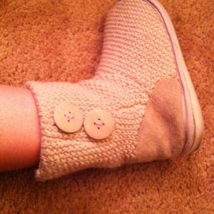 Beige quilted boots