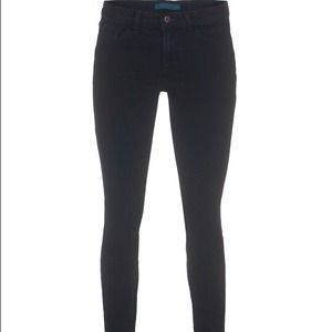 J Brand 811 Mid- Rise Skinny Leg in Noir Blue J Brand 811 Mid- Rise Skinny Leg in Noir Blue