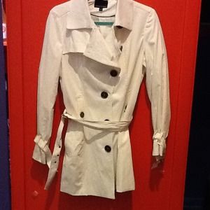Cynthia Rowley Cream Trench Coat Cynthia Rowley Cream Trench Coat