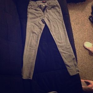 Grey jean from Forever21 Grey jean from Forever21