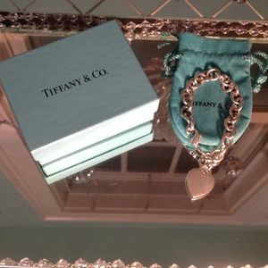 Authentic silver Tiffany & Co heart tag bracelet Authentic silver Tiffany & Co heart tag bracelet