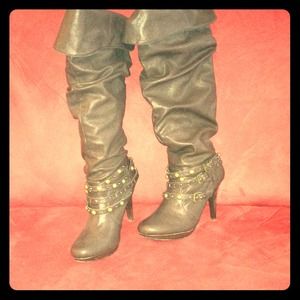 Bakers brand brown high heeled boots, size 6 Bakers brand brown high heeled boots, size 6