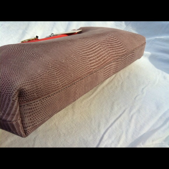 Botkier Clutches & Wallets - ☀NWT ✨RARE✨Botkier Phoenix Clutch 2 Botkier Clutches & Wallets - ☀NWT ✨RARE✨Botkier Phoenix Clutch 2