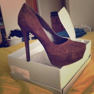 Jessica Simpson Brown Suede Waleo Pumps Jessica Simpson Brown Suede Waleo Pumps