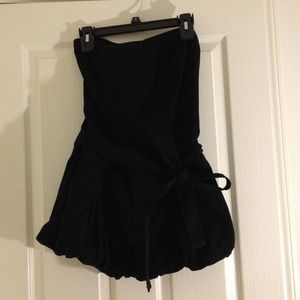 Strapless sweetheart romper