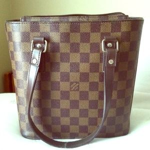 A Damier Louis Vuitton Small Tote Bag A Damier Louis Vuitton Small Tote Bag